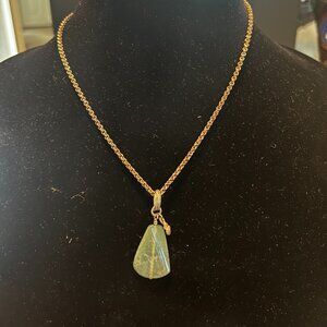 Jade drop pendant necklace